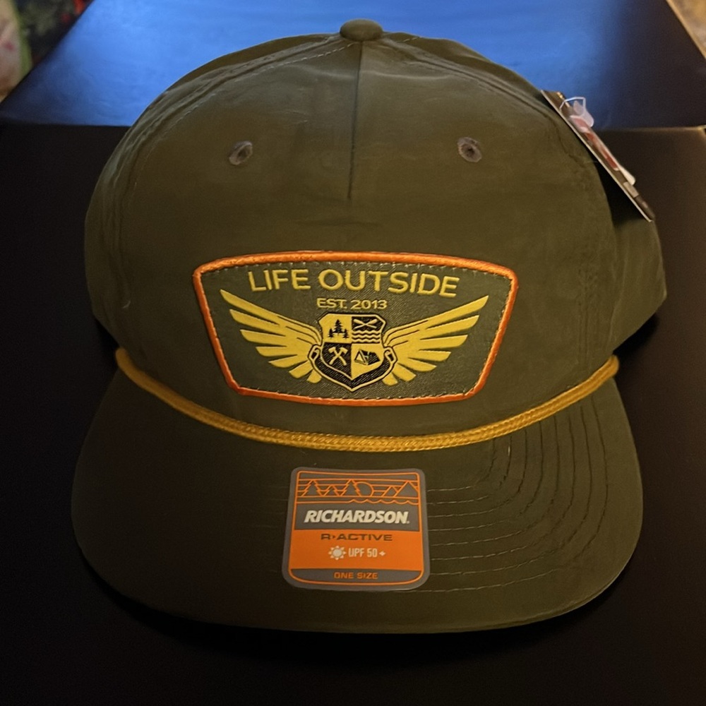 Men’s Richardson UPF 50+ Coat of Arms Hat